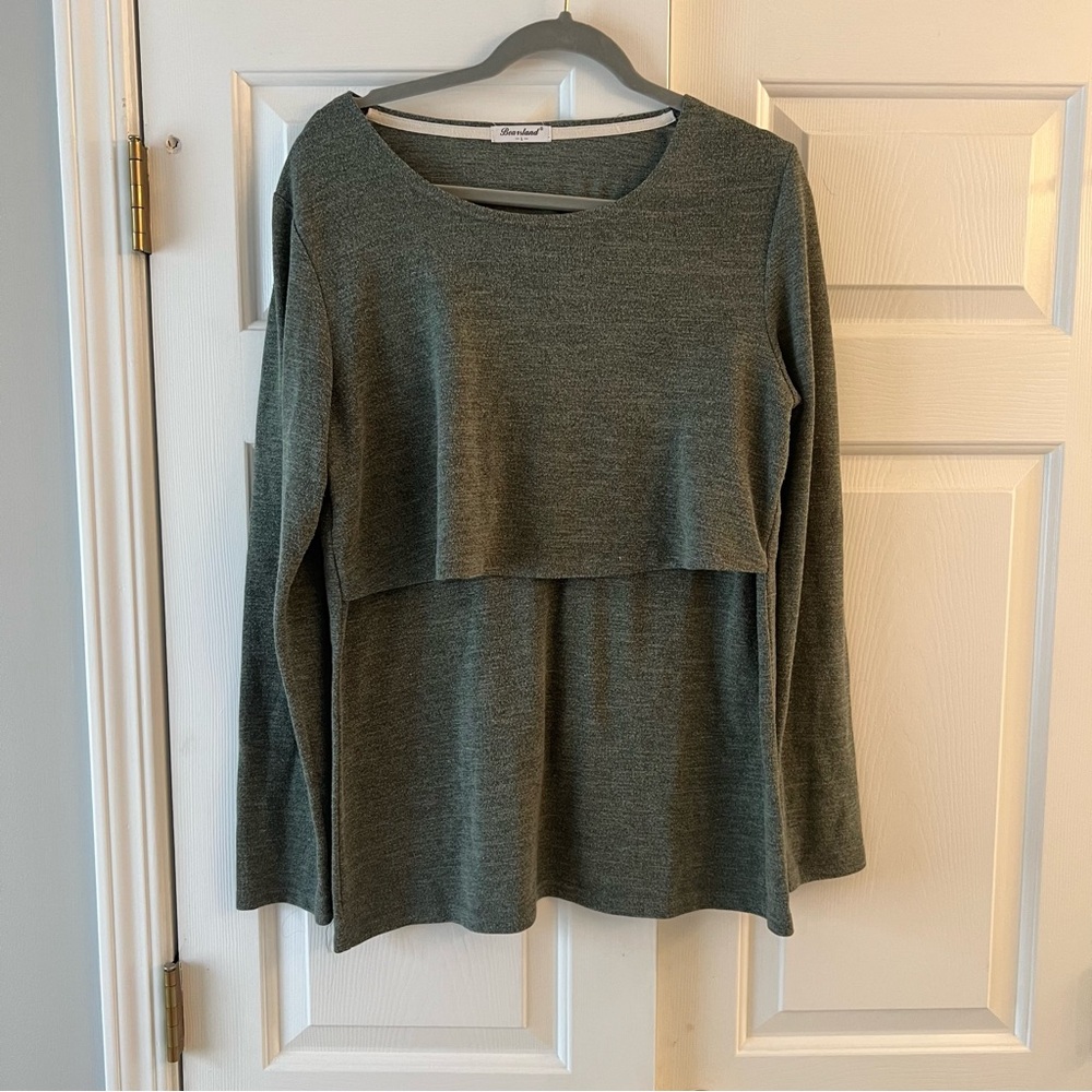 Bearsland Women’s Nursing Top